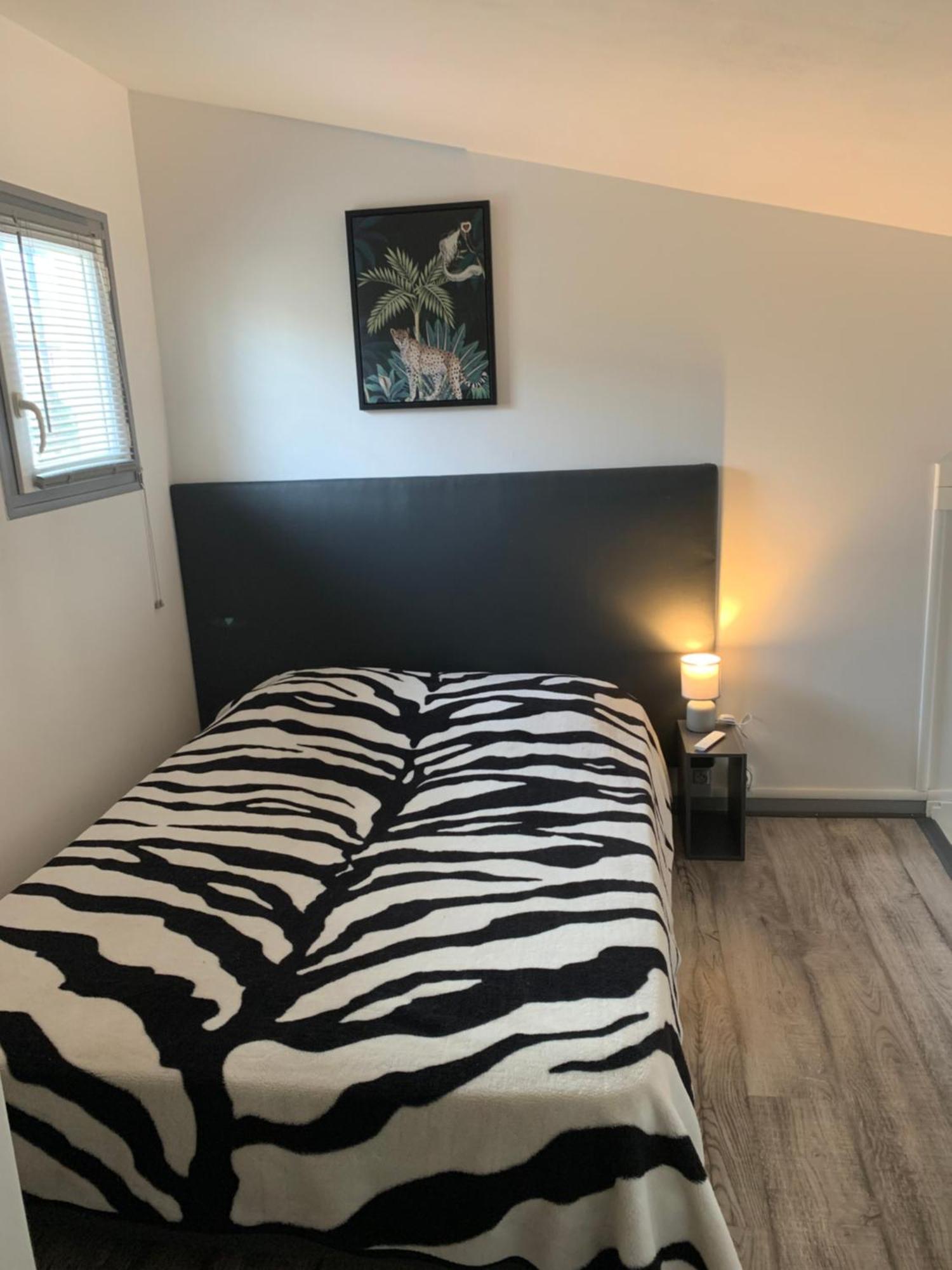 Très bel appartement mezzanine de 37m2 refait à neuf Gruissan Exterior foto